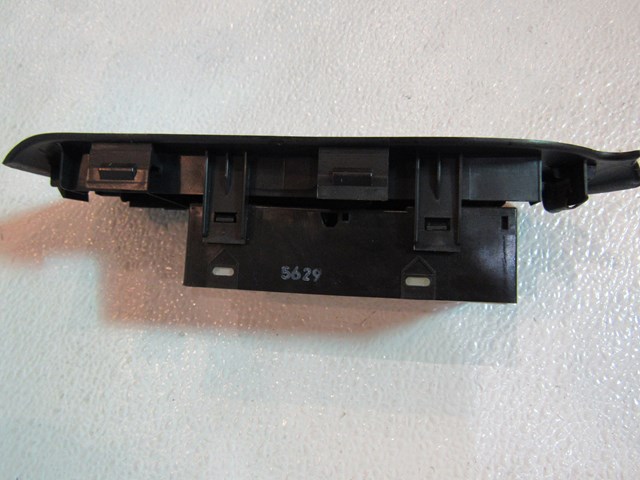 2005 2006 Infiniti G35 Sedan Front RH Door Switch 80960 AC701