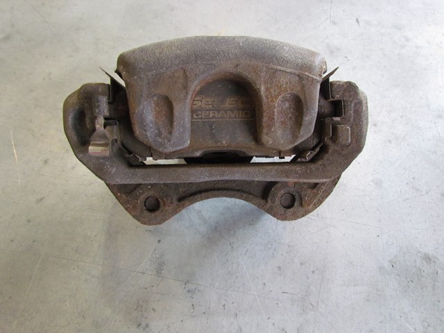 2005 Infiniti G35x Front RH Passenger Caliper