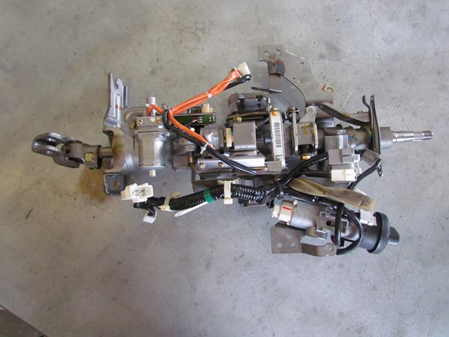 2005 Infiniti G35X AT Steering Column No Key