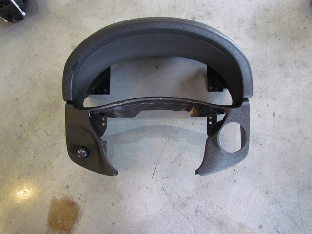 2005 Infiniti G35x Gauge Cluster Bezel 68240 AC700