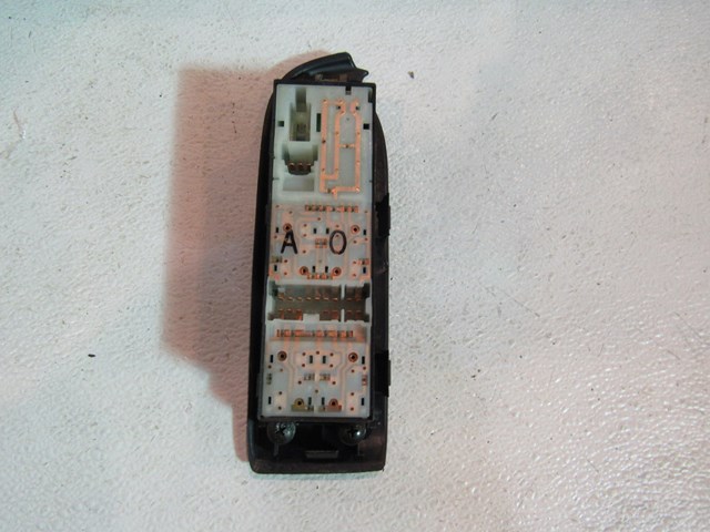 2005 Infiniti G35 LH Door Switch 80961 AC701