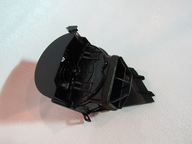 05 06 Infiniti G35 Sedan Coup LH Outer Dash Vent 68410 AC700