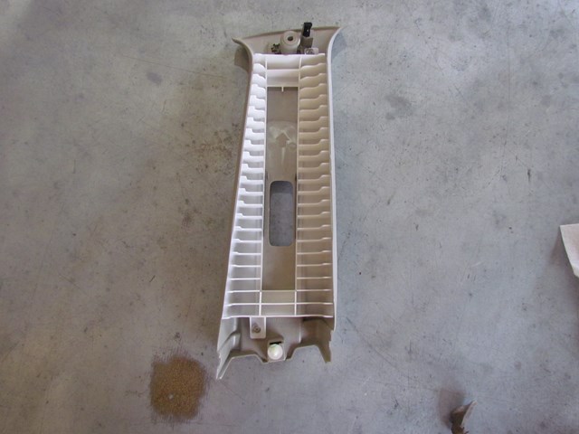 2005 Infiniti G35x LH Upper B Pillar Trim 76914 AL500