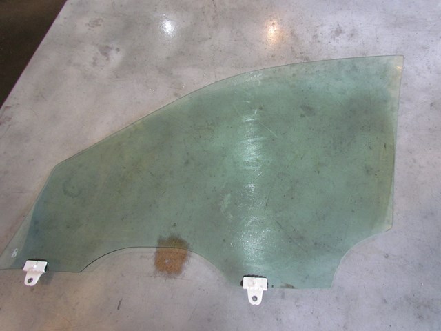 2005 Infiniti G35x Front RH Passenger Door Glass