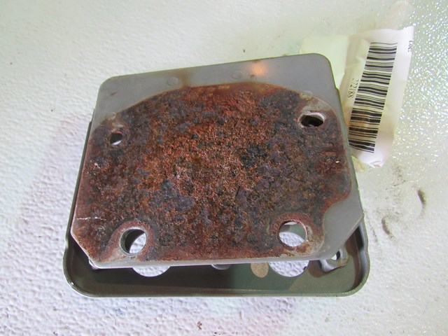 2005 Infiniti G35 Sedan Rear LH Bumper Mount