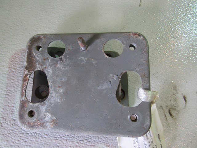 2005 Infiniti G35 Sedan Rear LH Bumper Mount