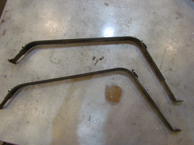 2005 Infiniti G35x Fuel Tank Gas Tank Straps