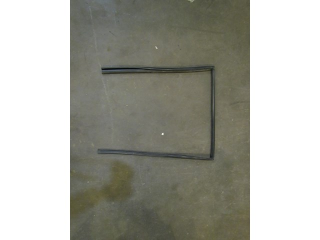 2005 Infiniti G35x Rear LH Window Seal