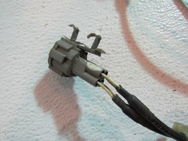 05 06 Infiniti G35x Sedan AWD Rear ABS Sensors