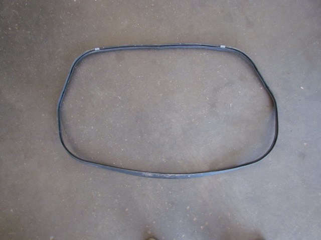2005 Infiniti G35x Trunk Seal
