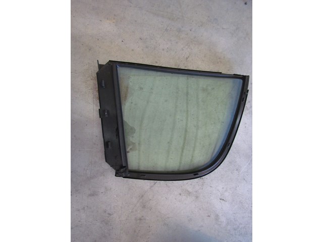 2005 Infiniti G35x RH Quarter Glass 