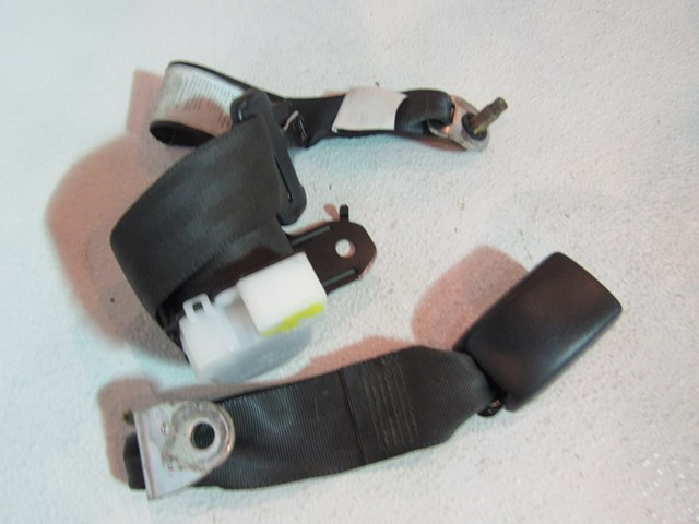2005 2006 Infiniti G35 Sedan Rear RH Pass Seat Belt & Buckle