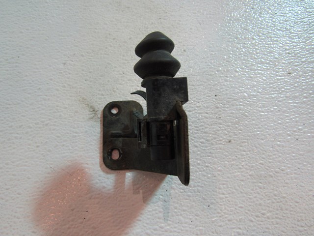 2005 2006 Infiniti G35 Sedan Hood Sensor.
