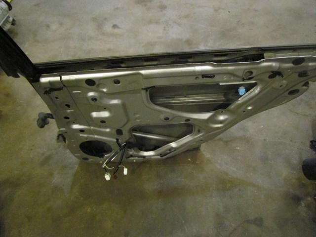 2005 Infiniti G35X RH Passenger Rear Door Shell