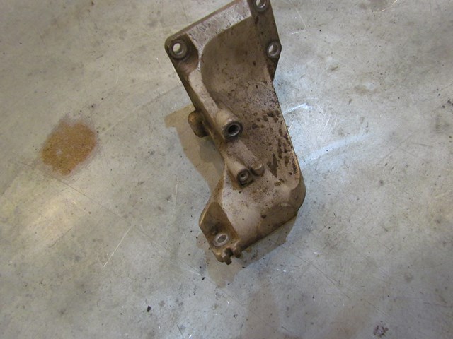 2005 Infiniti G35x LH Engine Mount