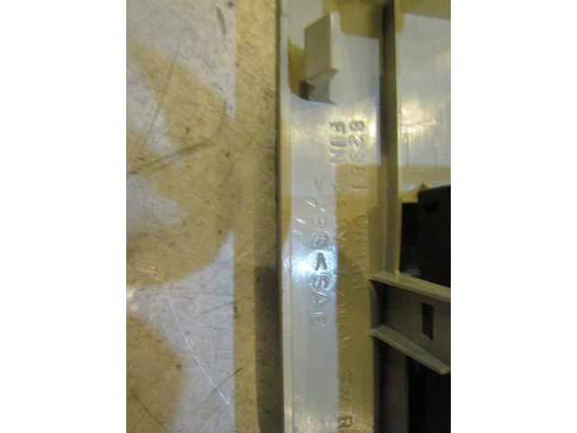 2003 Infiniti M45 Rear LH Door/Window Switch 82961 CR900