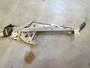 2003 Infiniti M45 Rear RH Power Window Motor 82730AG010