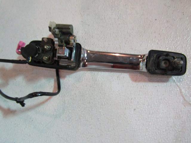 2003 2004  Infiniti M45 Front LH Drivers Exterior Door Handle