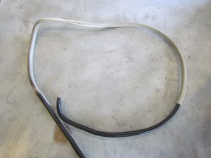 2003 Infiniti M45 Front RH Door Seal-See Description