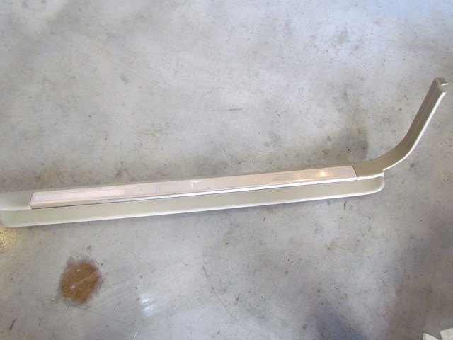2003 Infiniti M45 Front RH Door Sill Kick Plate 76951 CR900