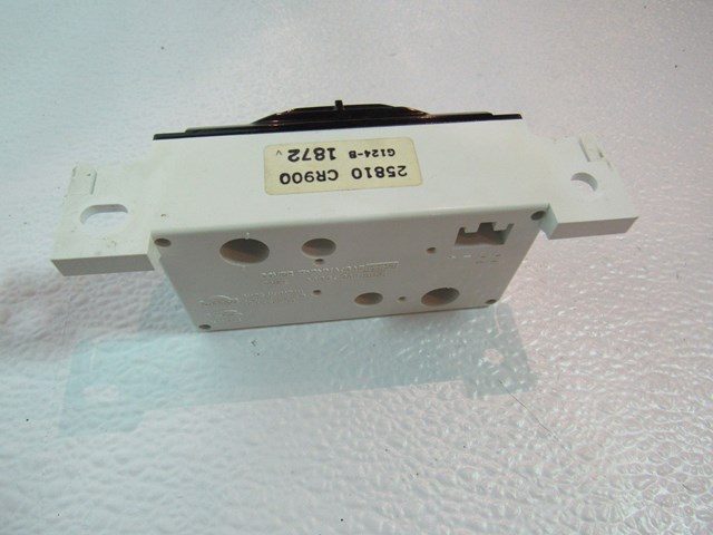 2003 2004 Infiniti M45 Clock 25810 CR900