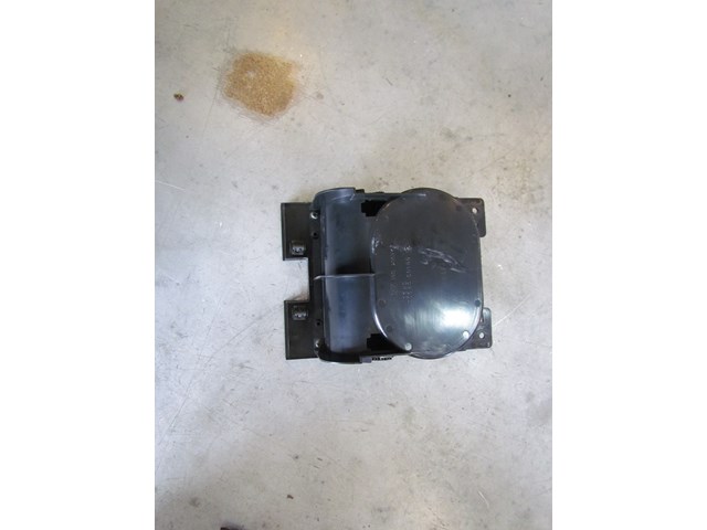 2003 Infiniti M45 Front Center Cup Holder 68430 CR900