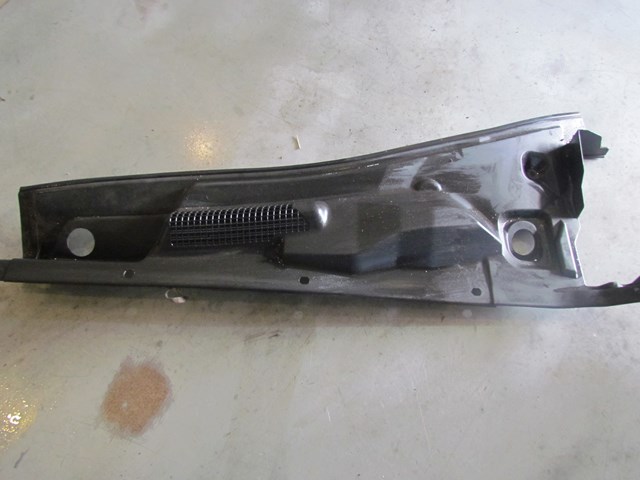2003 Infiniti M45 LH Driver Windshield Wiper Cowl OEM 66863 CR000