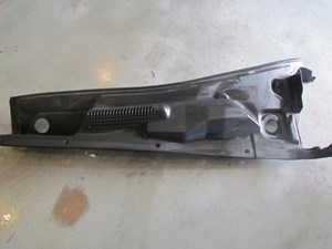 2003 Infiniti M45 LH Driver Windshield Wiper Cowl OEM 66863 CR000