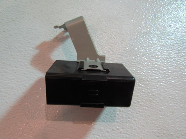 2003 2004 Infiniti M45 Trunk Control Module 28488 CR910