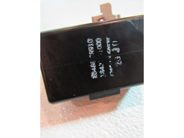 2003 2004 Infiniti M45 Trunk Control Module 28488 CR910