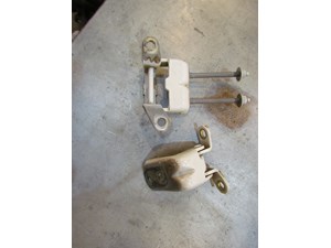 2003 Infiniti M45 Rear RH Passenger Door Hinge Set