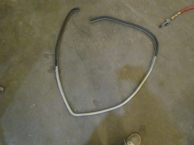 2003 Infiniti M45 Rear RH Passenger Door Seal- See Description