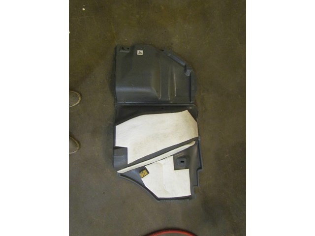 2003 Infiniti M45 Rear RH Trunk Quarter Moulding