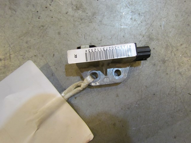 2003 Infiniti M45 RH Passenger Side Impact Sensor