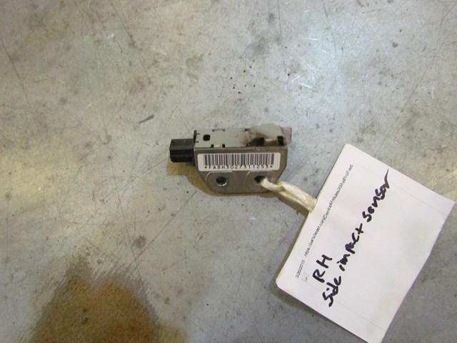 2003 Infiniti M45 RH Passenger Side Impact Sensor