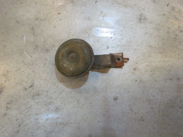 2003 Infiniti M45 Horn