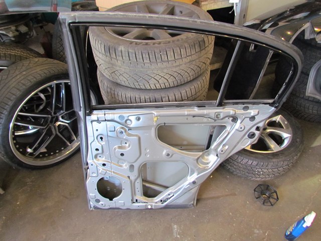 2006 Infiniti G35x Rear RH Door w/Exterior Handle