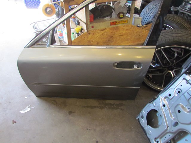 2006 Infiniti G35x Front LH Drivers Door Shell