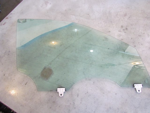 2006 Infiniti G35x Front RH Passenger Door Glass