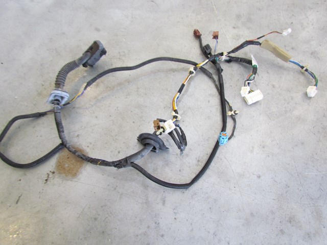 2006 Infiniti Front LH Door Wiring Harness 24125 AC702