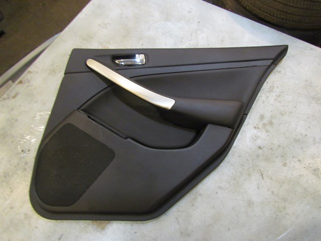 2006 Infiniti G35x Rear RH Door Panel 82952 AL500-See Description