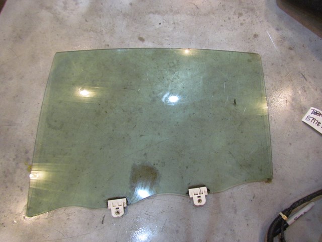 2006 Infiniti G35x Rear LH Drivers Door Glass
