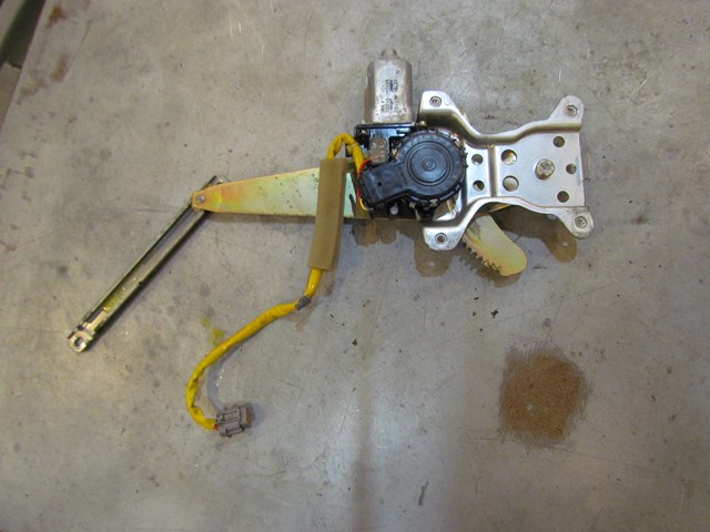 2006 Infiniti G35x Rear LH Window Motor & Regulator 82731 AL510