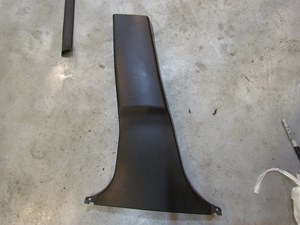 2006 Infiniti G35x LH Lower B Pillar Trim 76916 AL500 