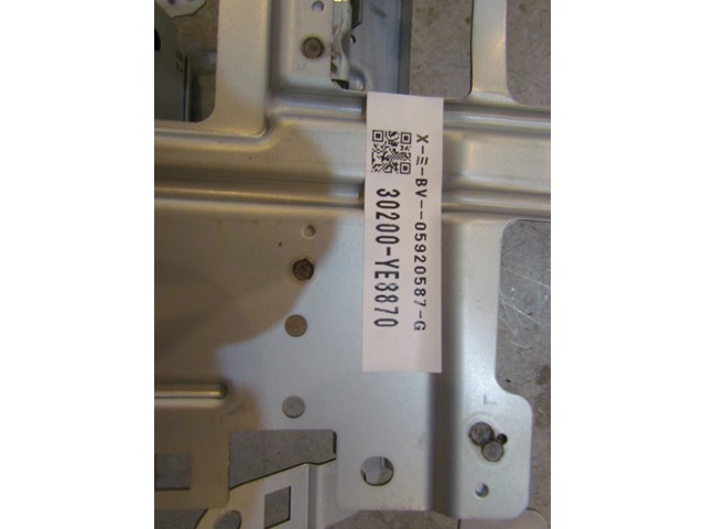 2006 Infiniti G35x Disc Changer w/Bracket 28185 CM30A