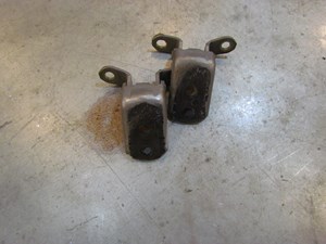 2006 Infiniti G35x Front RH Door Hinge Set