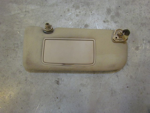 2006 Infiniti G35x RH Passenger Sun Visor