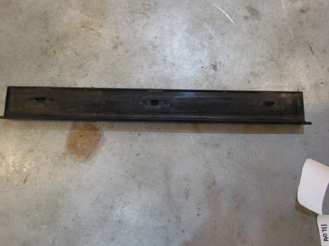 2006 Infiniti G35x Front RH Door Sill Kick Plate 76894 AL500