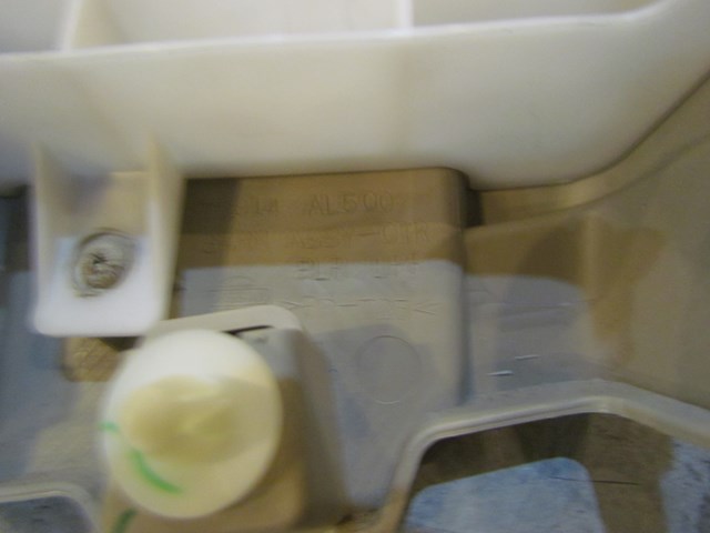 2006 Infiniti G35x LH Upper B Pillar Trim 76914 AL500