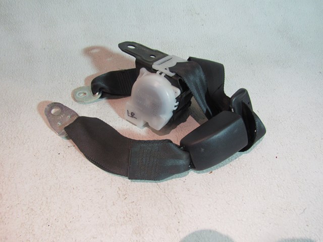 2006 Infiniti G35x LH Driver Rear Seat Belt & Buckle